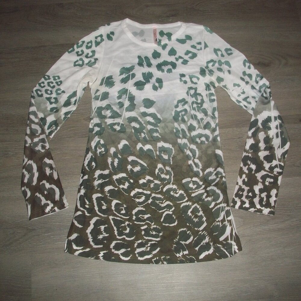 womens RUE 21 top.leopard pattern.size medium - Picture 2 of 3